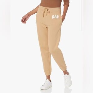 GAP Women's XXL Heritage Jogger  in Deerfield